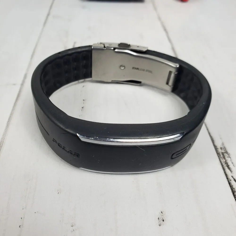 Polar Loop Activity Tracker and Chest Heart Rate Monitor w Strap & Charger GUC